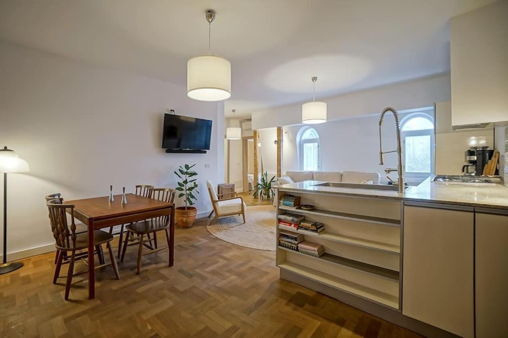 Central Apartment - Nido'S Area ブカレスト エクステリア 写真