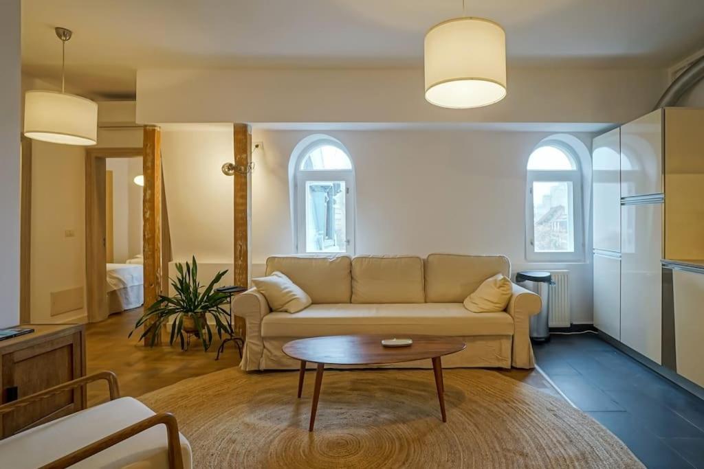 Central Apartment - Nido'S Area ブカレスト エクステリア 写真