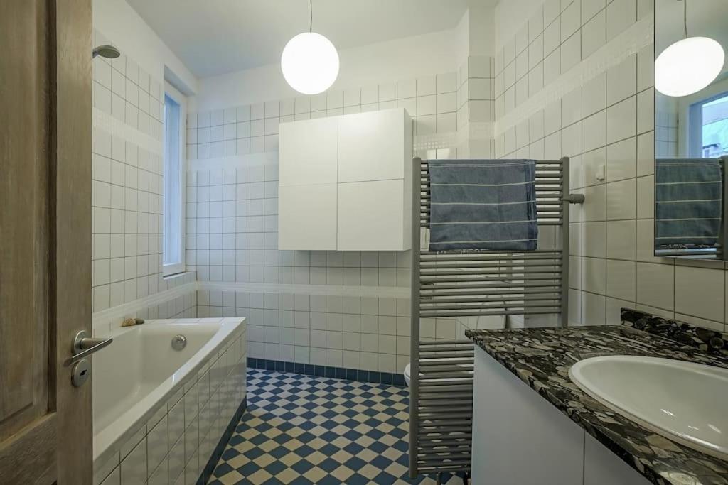 Central Apartment - Nido'S Area ブカレスト エクステリア 写真